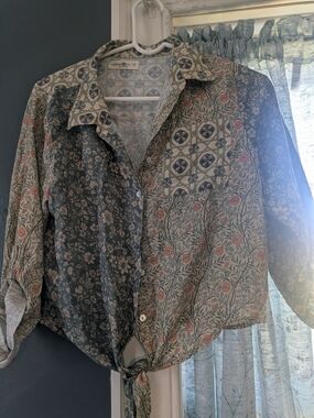 NATURAL LIFE Soft Floral Geo Print Blouse - Blue, Pink & Green NWOT